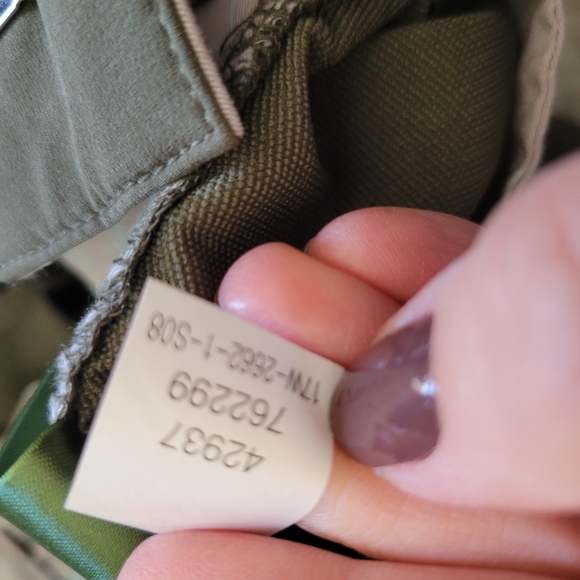 REI Women Olive‎ Green Travel Capri Shorts Pockets Upf 50+ Size 4 - Picture 10 of 10